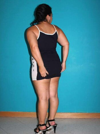 Brune pulpeuse en quête de plaisirs intenses rencontre-Ronde-Paris