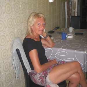 Célia - rencontre-MILF-Rueil-Malmaison