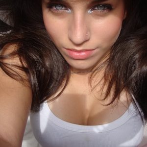 Amélie - rencontre-Milf-Vaulx-en-Velin