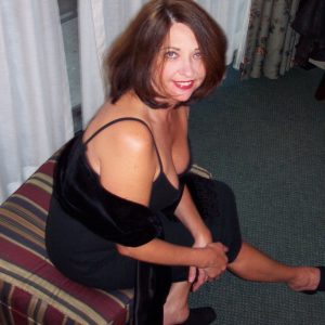 Quelqu’un d’ouvert pour un trio chez moi ce soir ? Colette - rencontre-MILF-Creil